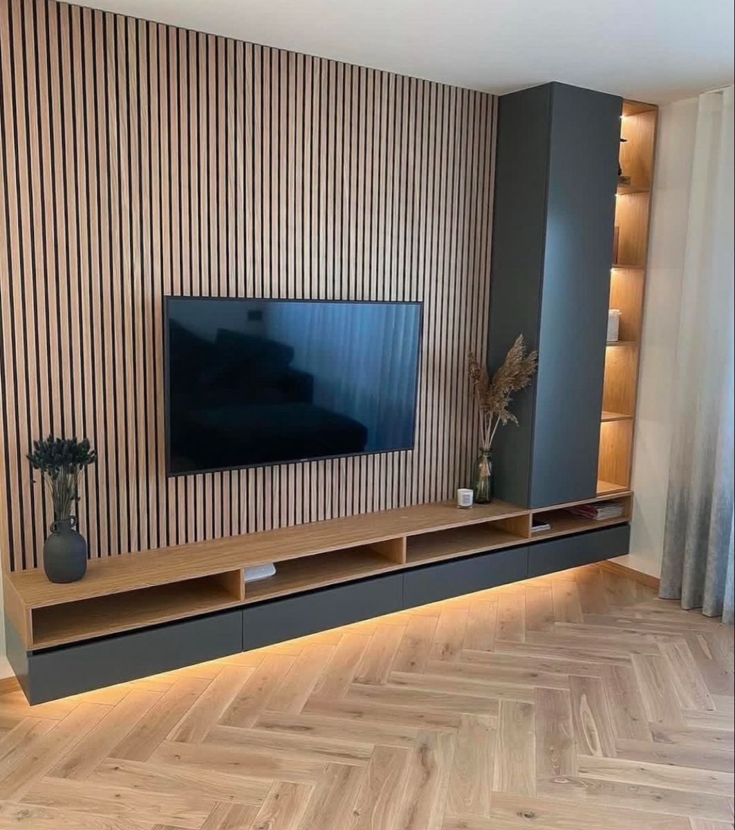 Mueble TV con repisas flotantes